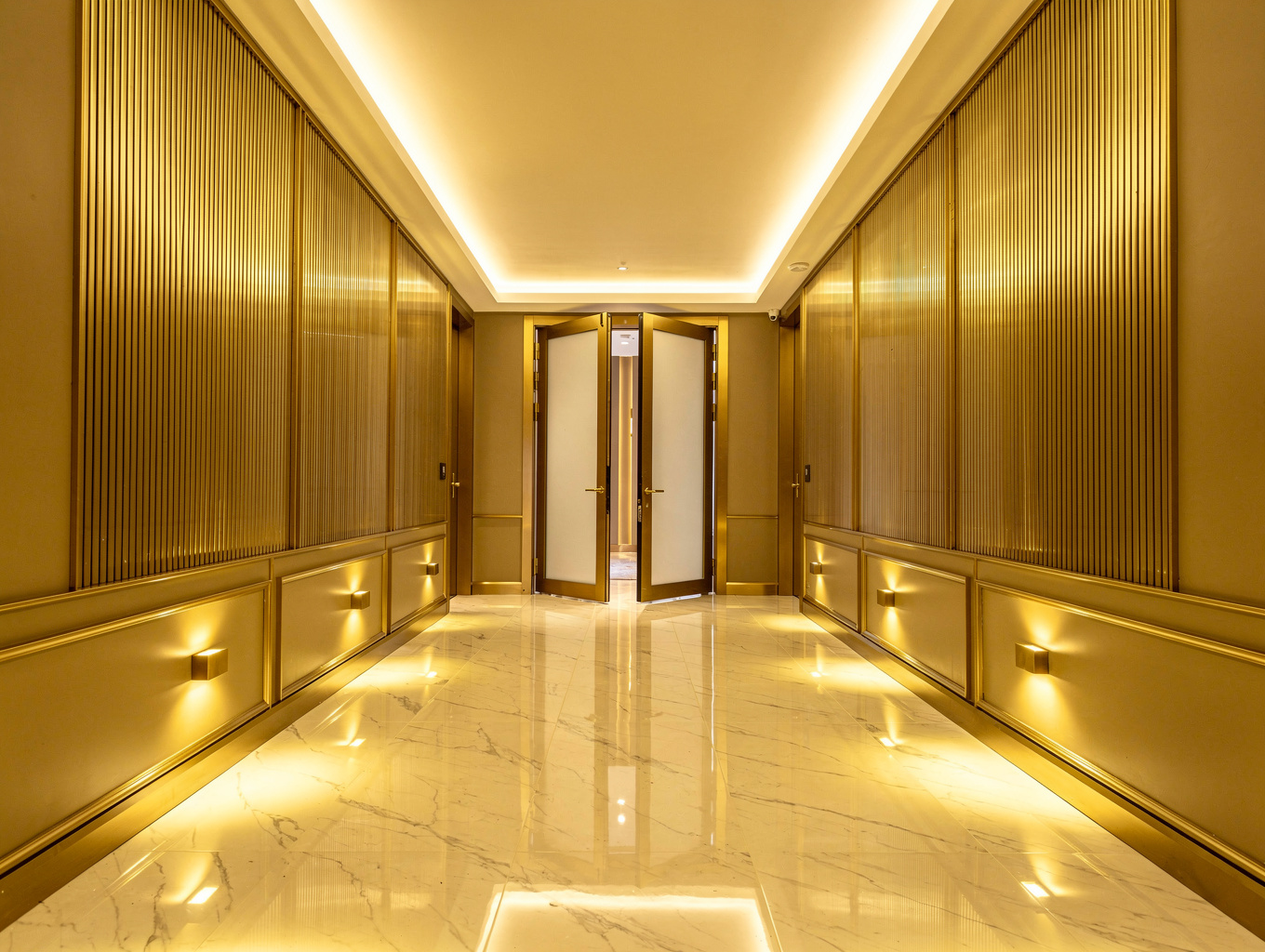 İdil Luxury Artuklu sakin ve zarif spa koridoru
